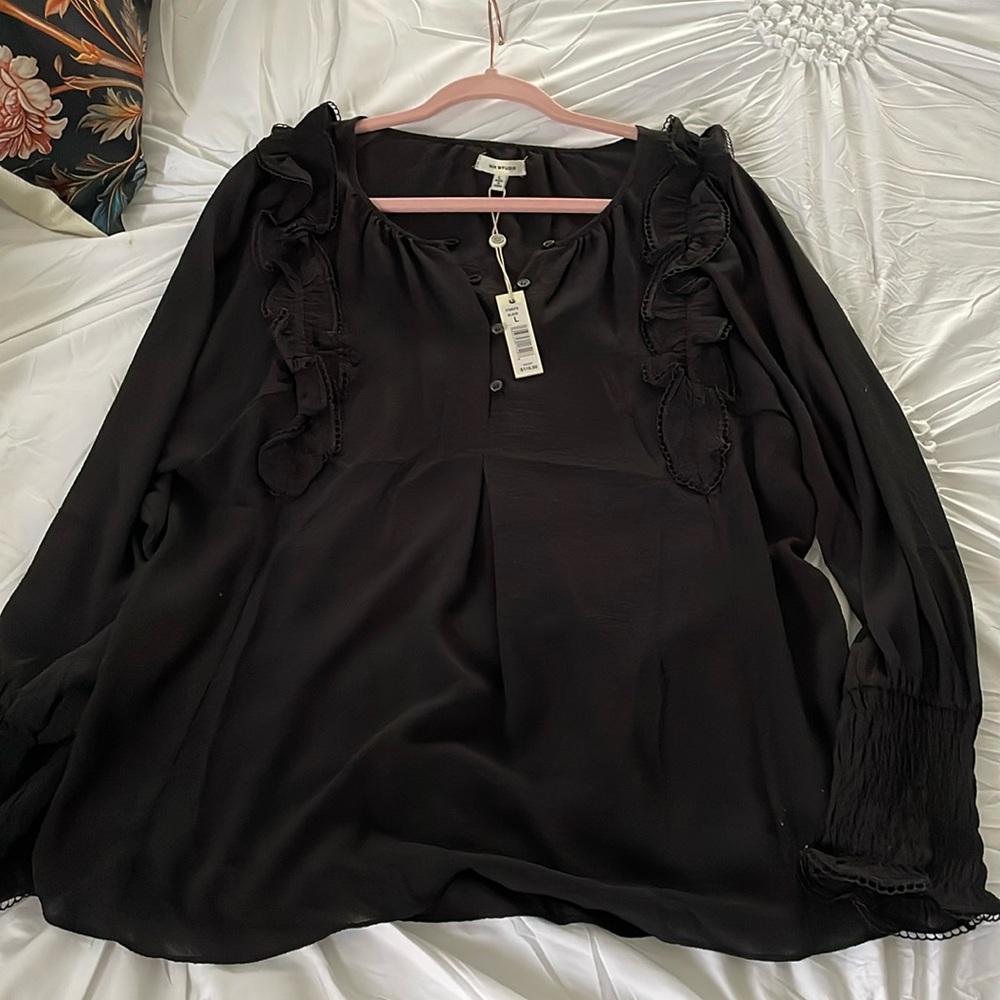 Women’s long sleeved black top size large